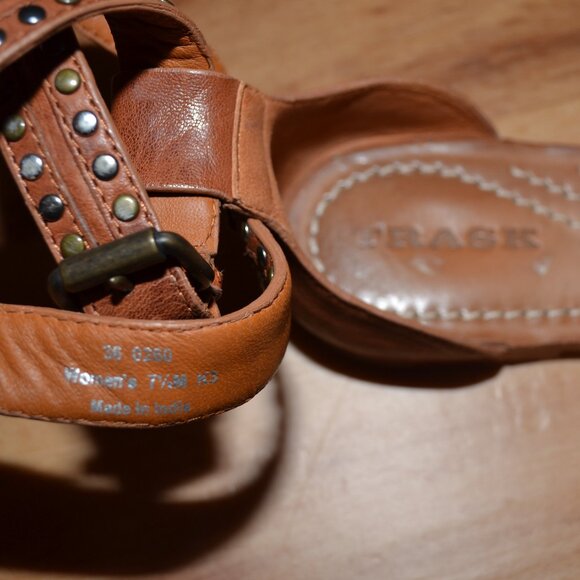 Trask brown leather Studded Ankle strap Gladiator buckle Boho Sandals, sz 7.5M - Picture 11 of 11
